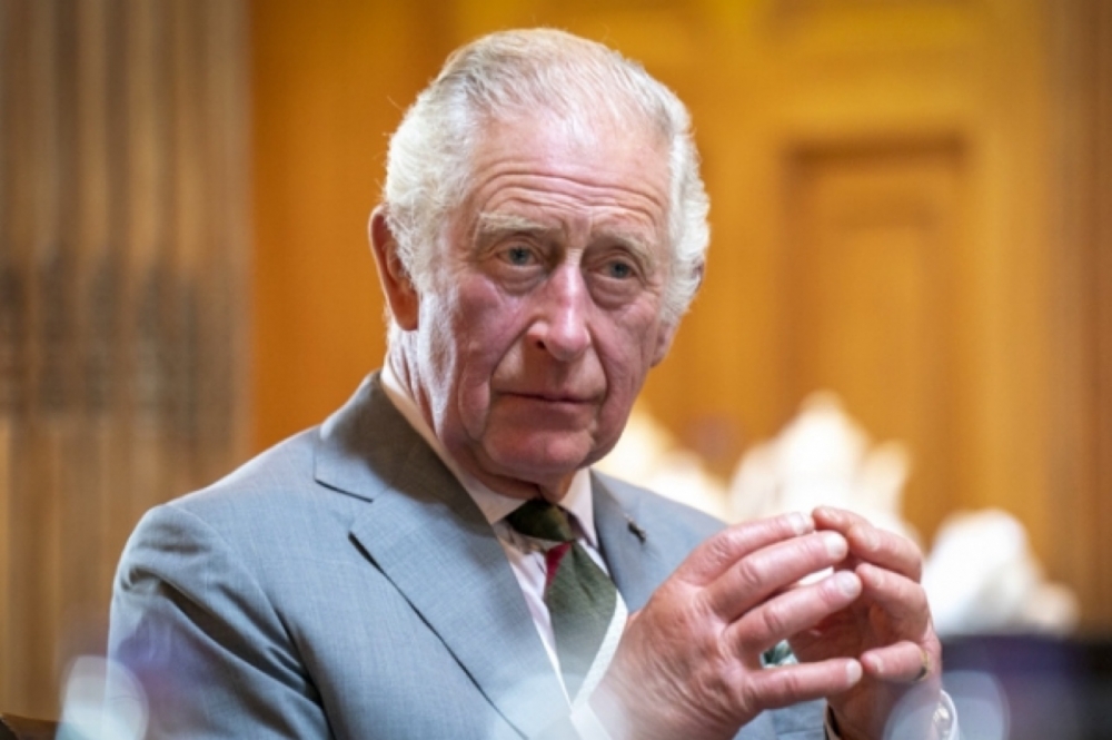 III Karl rəsmən Böyük Britaniyanın Kralı elan edildi