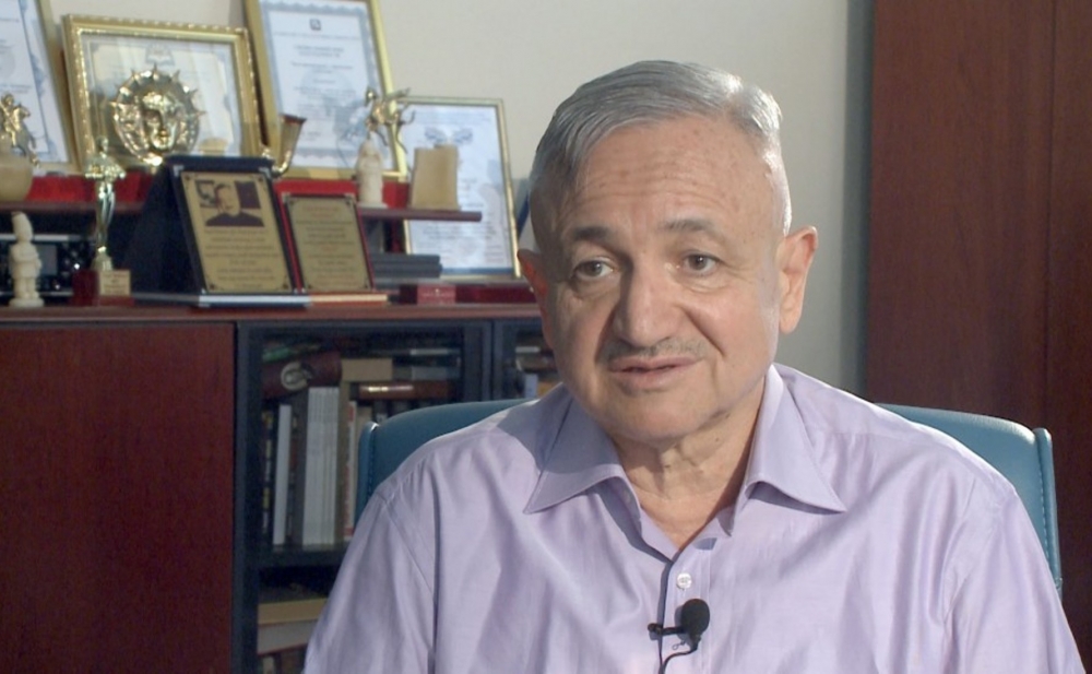 Vaqif Mustafayev “Ən yaxşı rejissor” mükafatı ilə təltif olundu