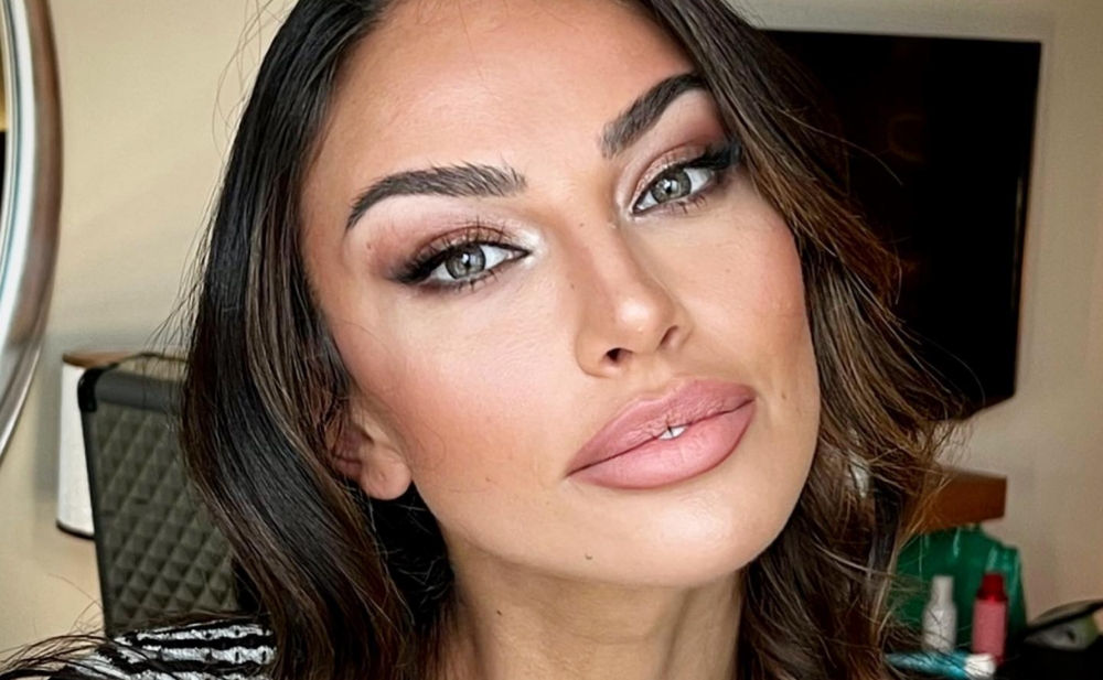 Sofi Loren obrazı ilə tanınan Madalina Bakıda - Fotolar