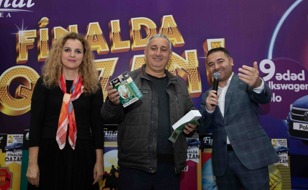 “Finalda qazan!” lotereyasının 1-ci tirajının qaliblərinə mobil telefonlar təqdim edildi - Fotolar