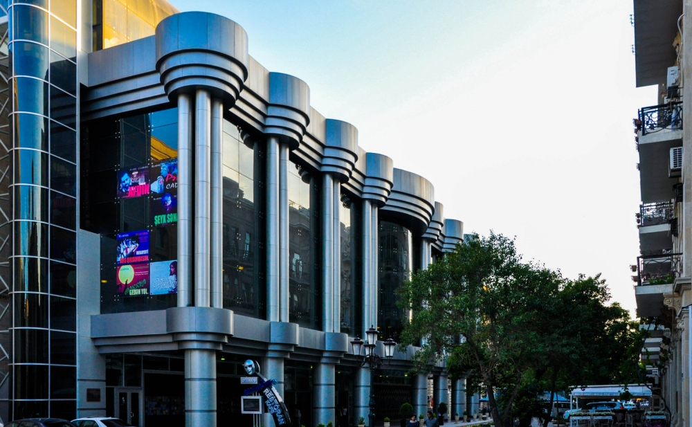 Gənc Tamaşaçılar Teatrının dekabr repertuarı