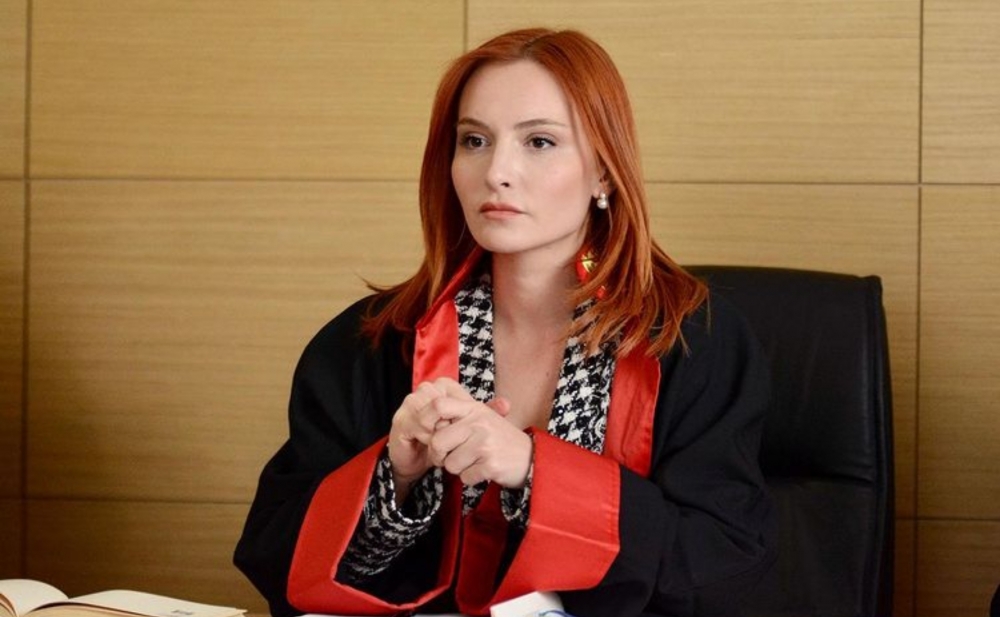 Aktrisanın anası zəlzələdən sonra itkin düşüb - Foto
