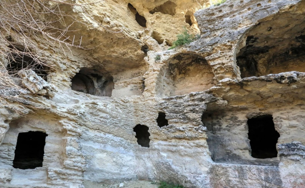 Ən çox dağıntıların olduğu bölgədə bu 2 yer zərər görmədi