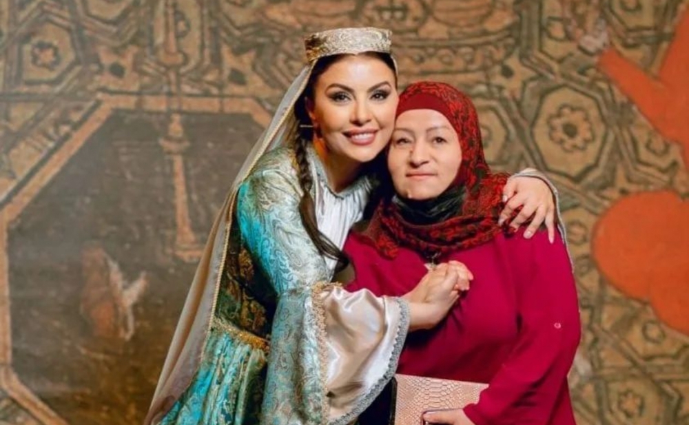 Samirə anası ilə - Fotolar