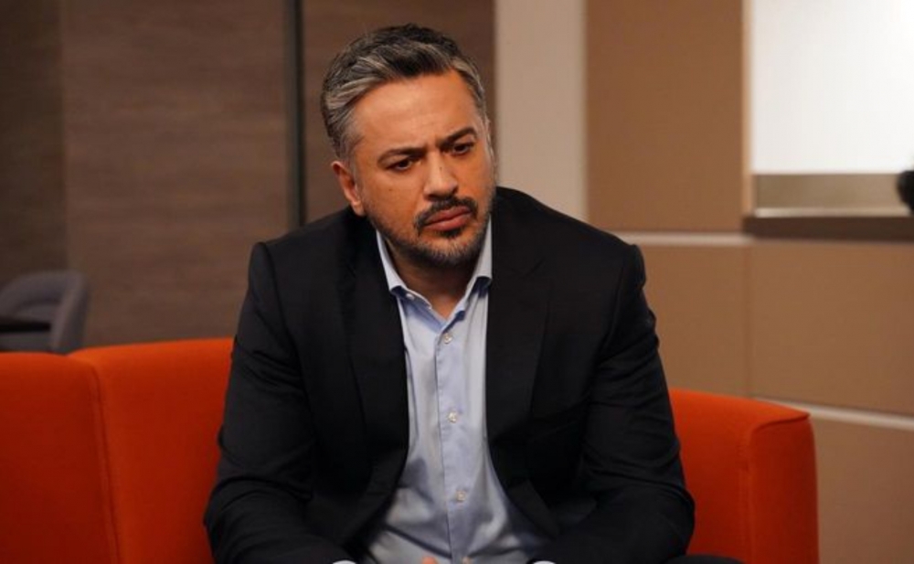 Emre Altuğa ağır itki - Foto