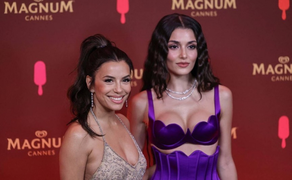 Hande Erçel Eva Lonqoriya ilə bir arada - Fotolar