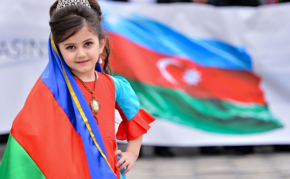 Покажи азербайджанку