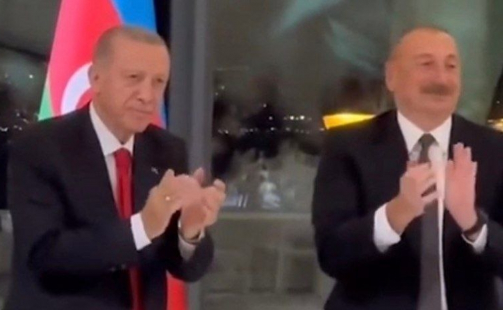 Prezidentlər Azərini ayaq üstə alqışladılar - Video
