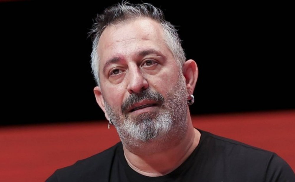 Cem Yılmaz aldığı pensiyanın məbləğini açıqladı