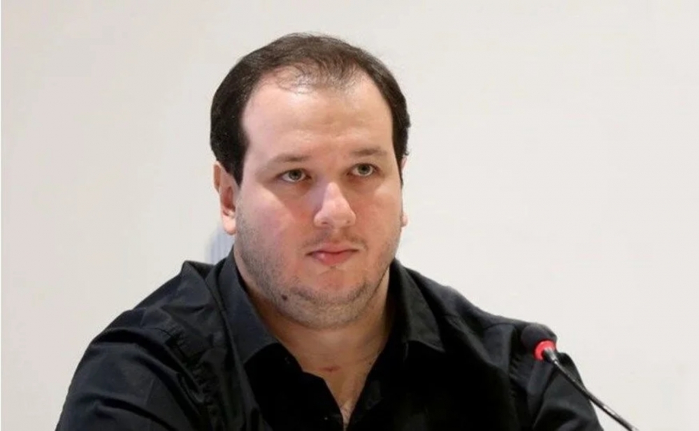 Şahan Gökbakardan örnək addım