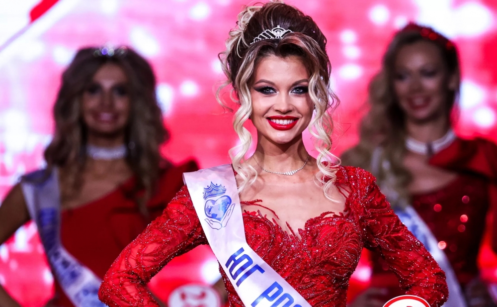 32 yaşlı qadın "Miss Rusiya 2023" seçildi - Fotolar