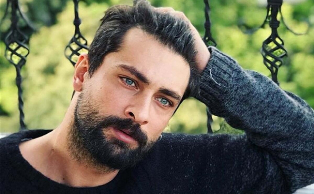 Onur onunla tərəf müqabili oldu - Foto