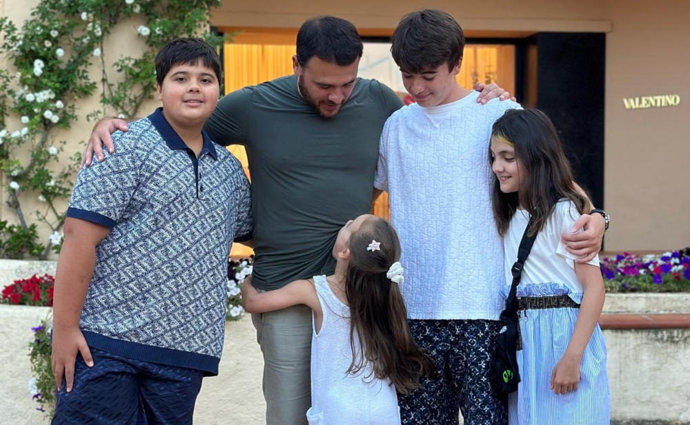 Emindən övladları ilə bağlı paylaşım - Foto