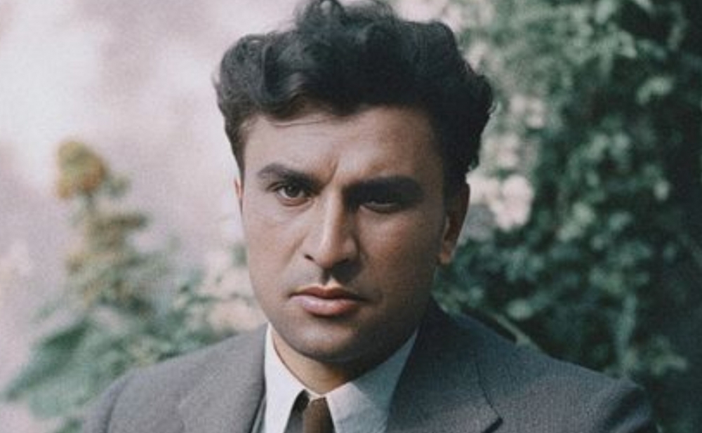 Mikayıl Müşfiqin süni intellektlə hazırlanan - Fotoları