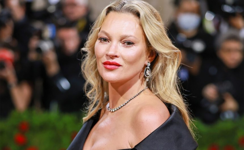 Məşhur supermodelin görünüşü sevənlərini qorxutdu - Foto
