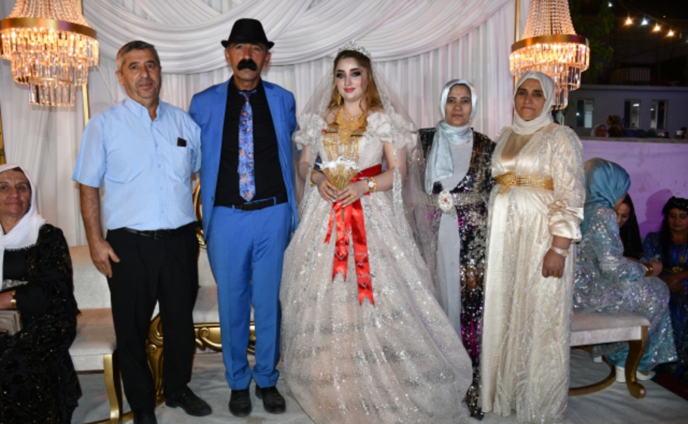 Fenomen oğlunun toyunda 6,2 milyon yığdı