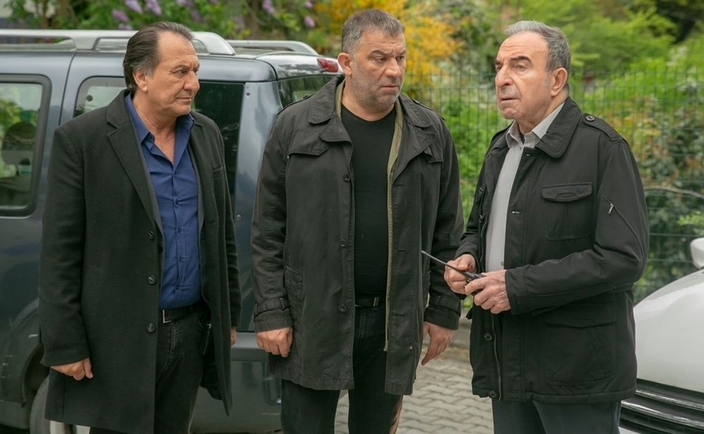 Məşhur aktrisa "Arka sokaklar"da - Foto