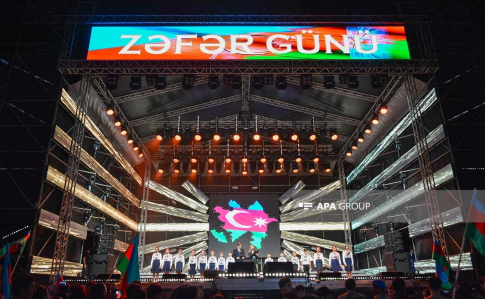Bakıdakı Zəfər konsertindən - Fotolar