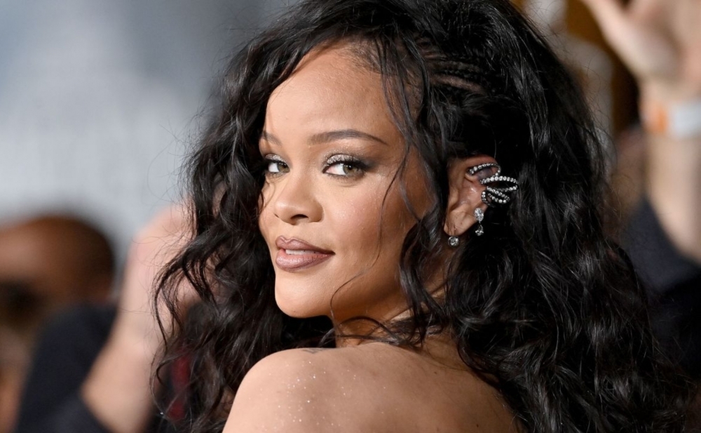 Rihanna illər sonra dəyişdi - Foto