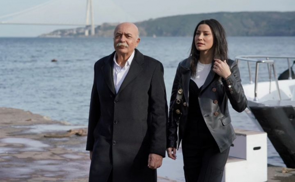 Reytinq gətirən "eşq"lə bağlı iddilara qəzəbləndi - Foto