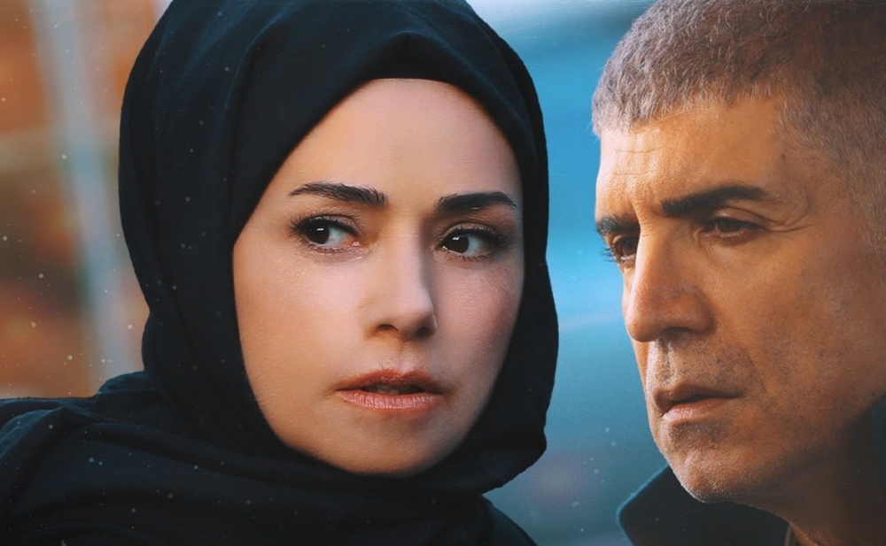 "Kızıl goncalar" yayımlanmadı, narazılığa səbəb oldu - Fotolar