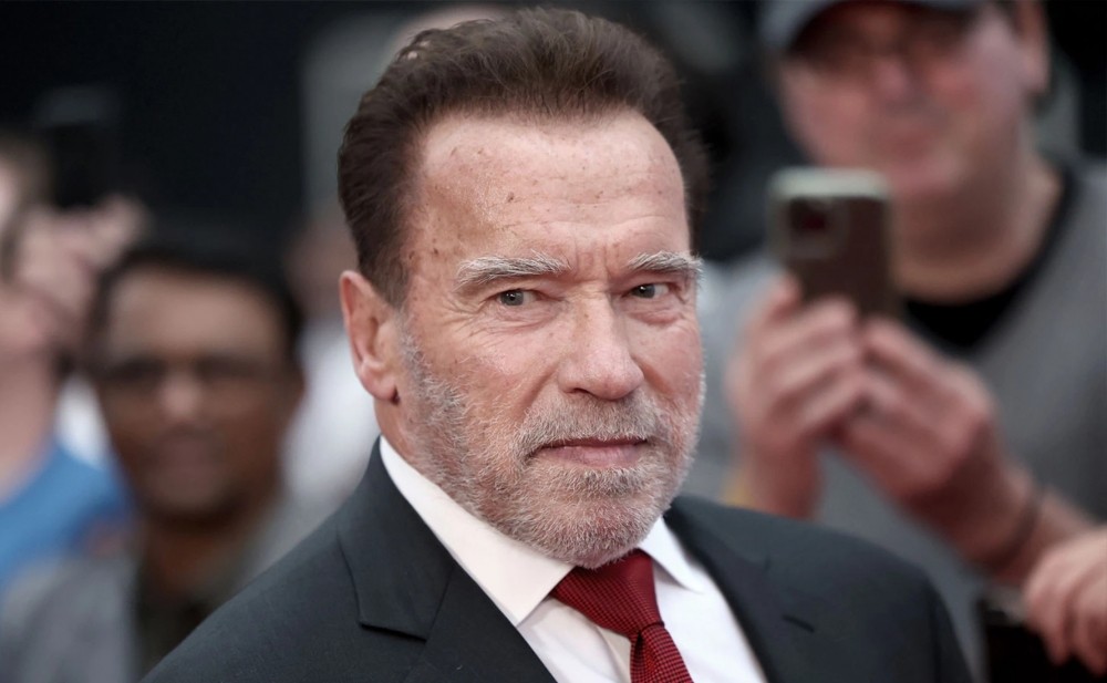Hava limanında saxlanılan Arnold cərimələndi