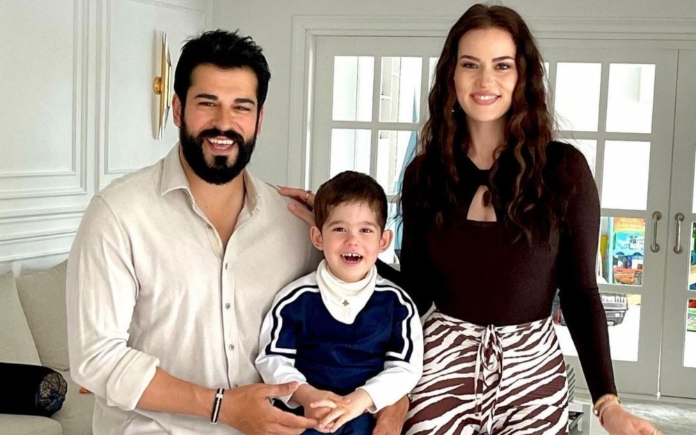 İlk dəfə kiçik oğlunun üzünü göstərdi - Foto