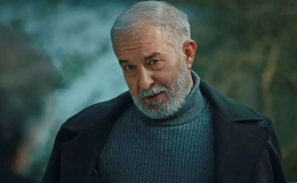 Sevgilisindən məşhur aktyora külli miqdarda dələduzluq - Foto