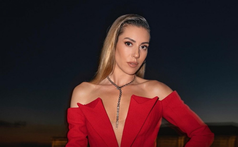 Sinem Kobal yeni layihədə