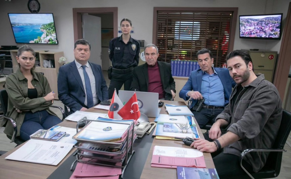 "Arka sokaklar"ın aktrisası yeni serialda - Foto