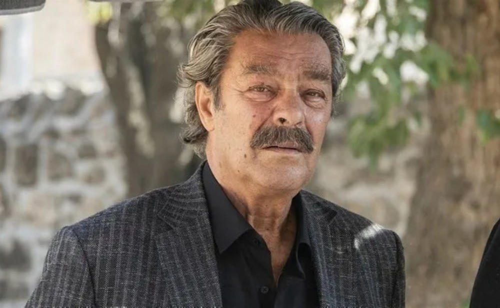 Kadir İnanır xəstəxanaya yerləşdirildi