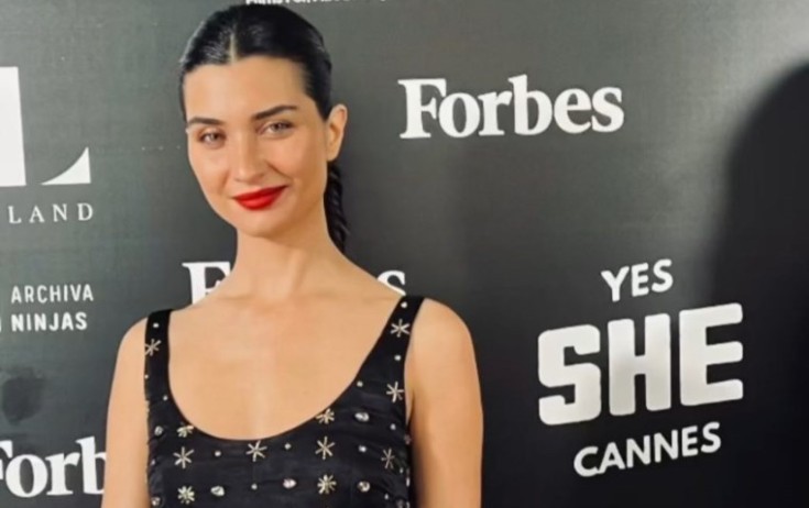 Tuba Büyüküstünün geyimi bəyənilmədi - Foto
