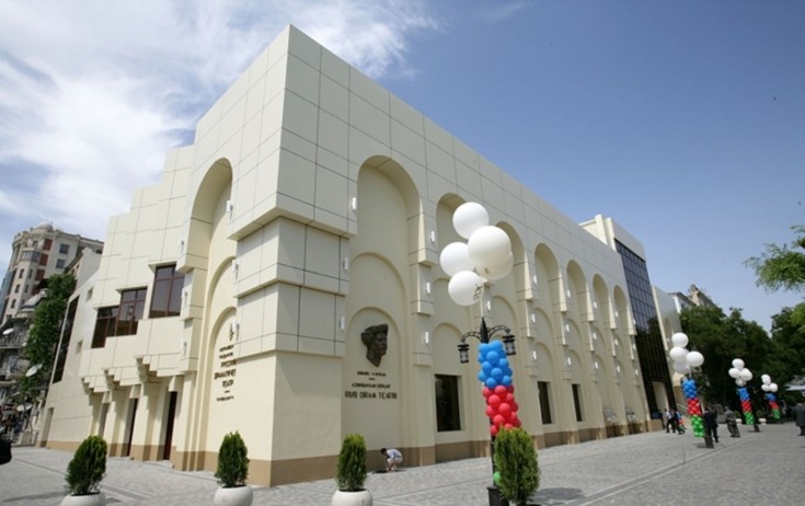 Rus Dram Teatrının iyun repertuarı
