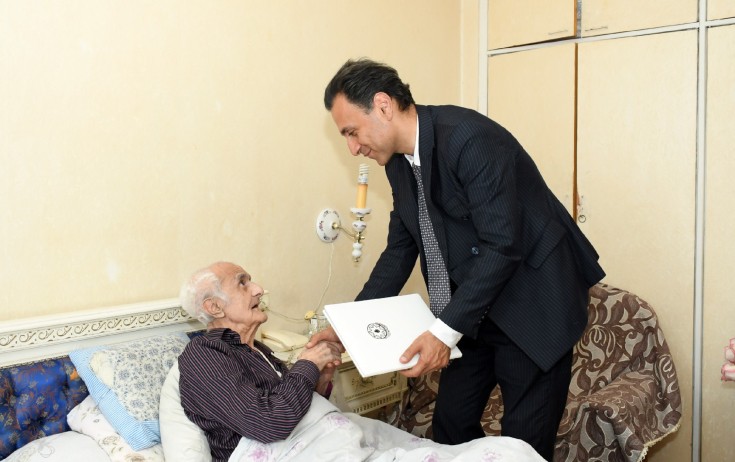 Nazirliyin əməkdaşları Xalq artistinin evində - Fotolar