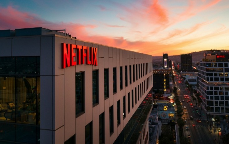 "Netflix" əyləncə kompleksləri açır