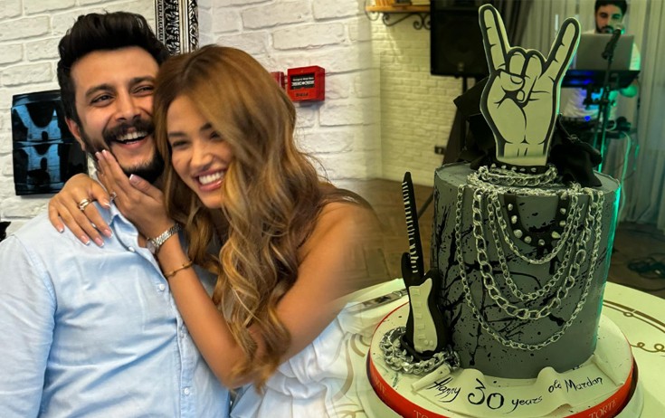 Həyat yoldaşının ad günündən görüntülər yayımladı