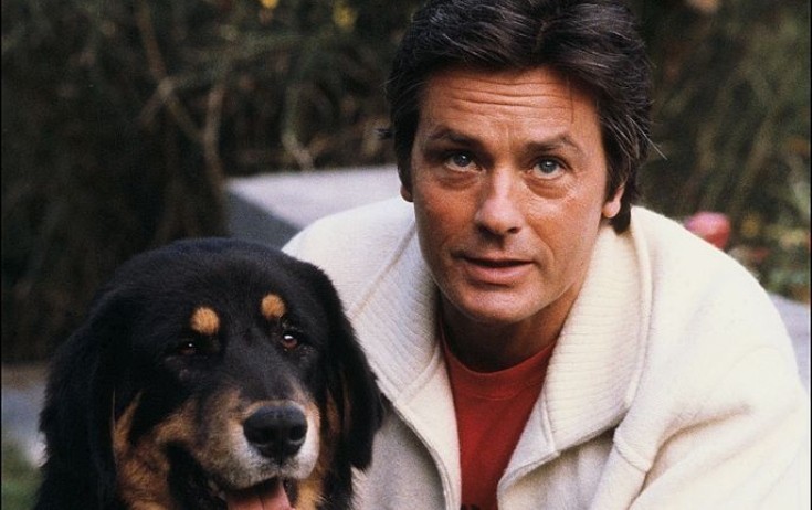 Alen Delon itlərinin yanında dəfn olunacaq