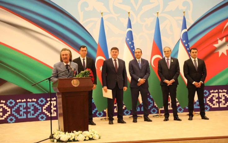 Daşkənddə Azərbaycan və Özbəkistan sənətçilərinə fəxri adlar təqdim olunub