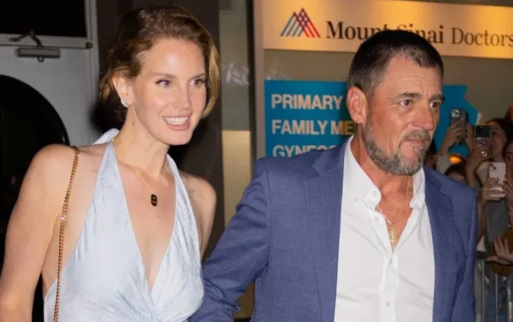 Lana Del Rey timsah ovçusu sevgilisi ilə - Foto