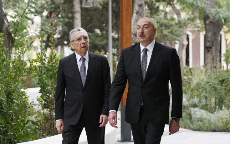Prezident “Xəqani” bağında - Fotolar