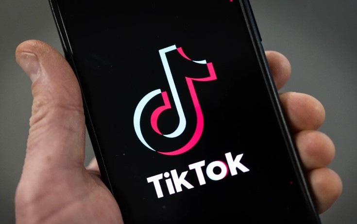 Tiktok yüzlərlə əməkdaşını süni intellektlə əvəzləyəcək