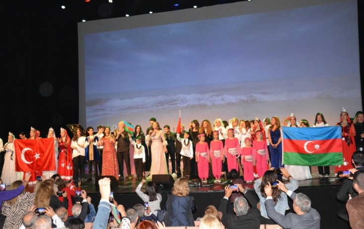 İstanbulda Azərbaycanın incəsənət ustalarının konsertindən - Fotolar