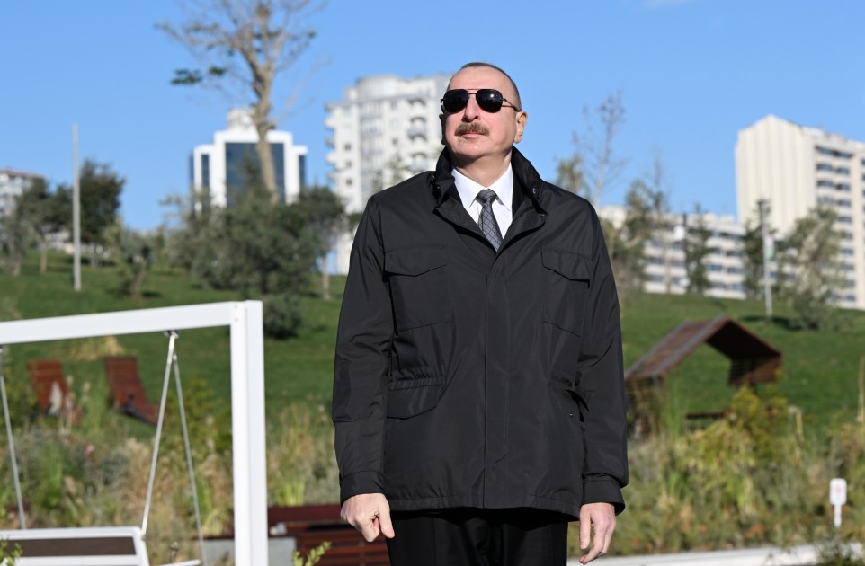 Prezident Mərkəzi Parkın üçüncü hissəsinin açılışında - Fotolar