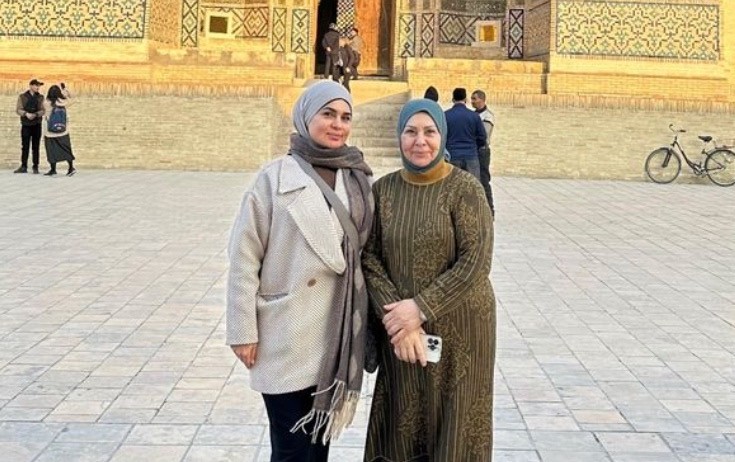 Fərqanə Qasımova anası ilə Özbəkistanda - Fotolar