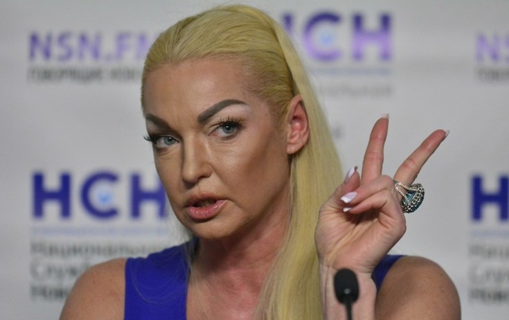 Anastasiya Voloçkova Maldivdə sahildə çılpaq uzandı - Foto