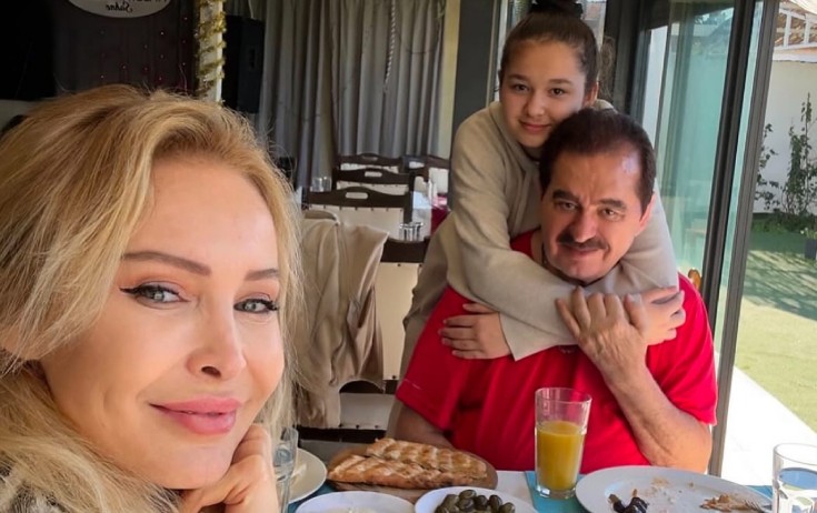 İbrahim Tatlısəs keçmiş xanımı və qızı ilə - Fotolar