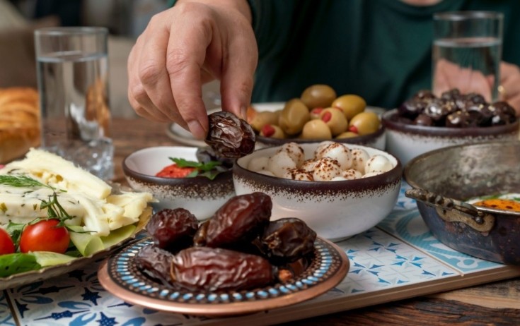 Ramazan ayının ilk gününün duası - İmsak və iftar vaxtı