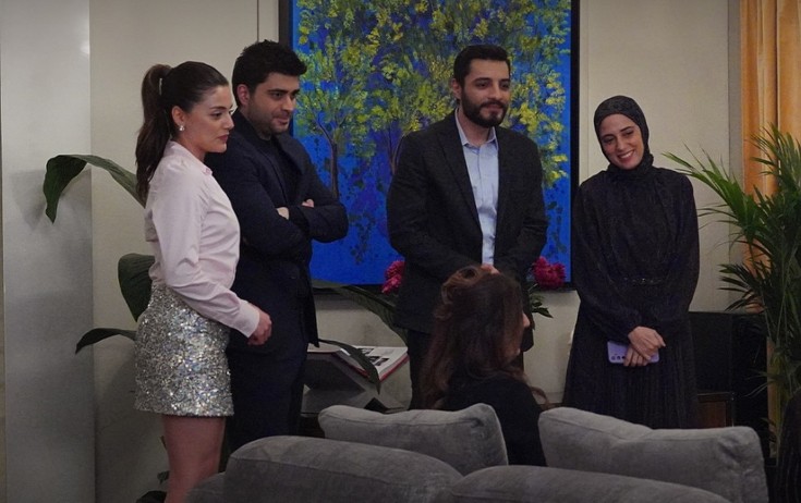 "Kızılcık şerbeti"nin aktyoru onunla tərəf müqabili oldu - Foto