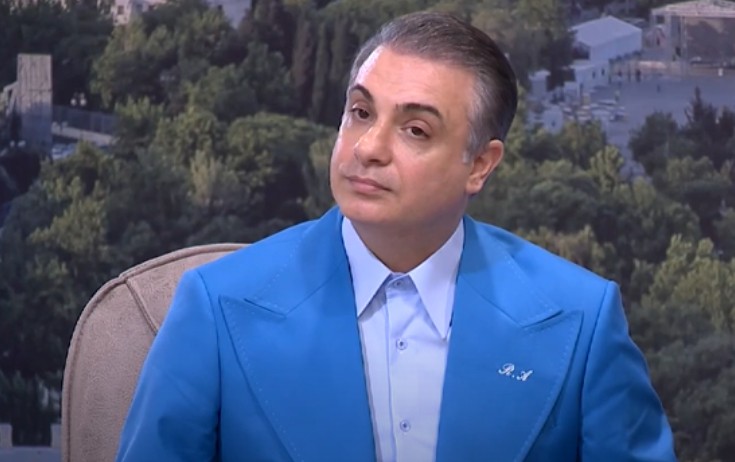 "Şou-biznesdə ən böyük qarderob Rüfətdədir"