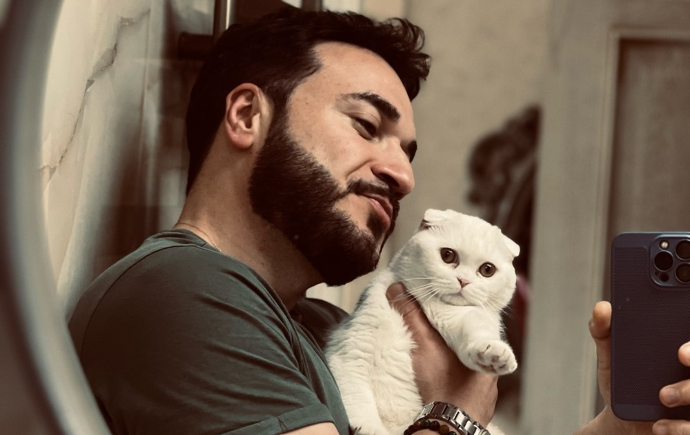 Özünə pişik aldı - Fotolar